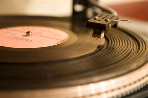 does music sound better on vinyl does the choice of vinyl record affect the listening experience?