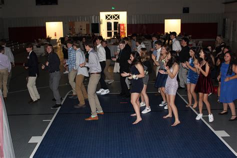 whats a homecoming dance? a reflection on the cultural significance of such events in high schools